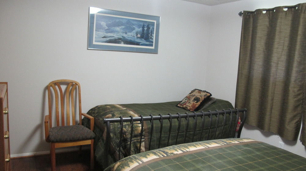 Frenchy'S Adventure Bed And Breakfast Anchorage Eksteriør bilde